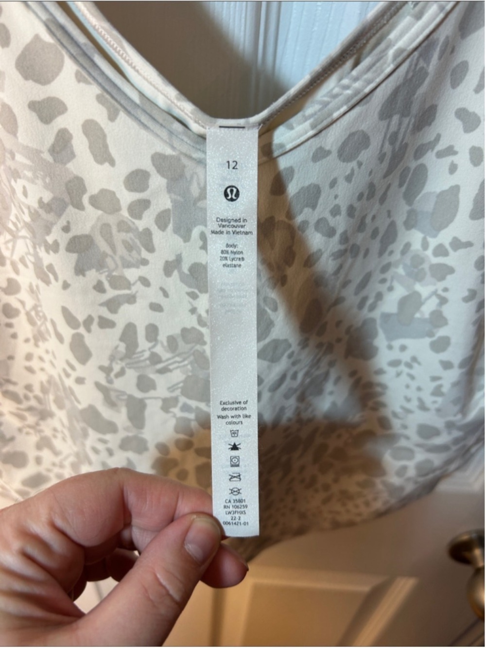 Lululemon Align T-Shirt cheetah Camo Antique White Multi size 12 - Picture 4 of 6